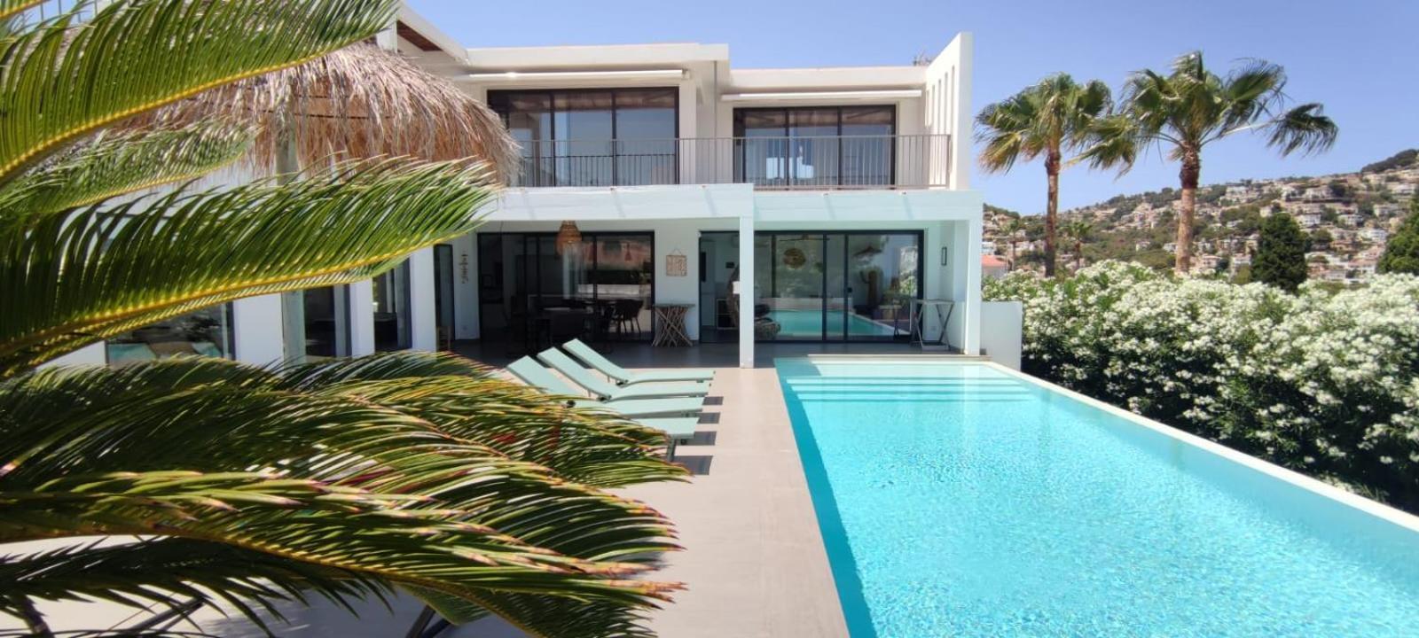 בניסה Casa Santi - Luxury Home- For 8 Guests מראה חיצוני תמונה